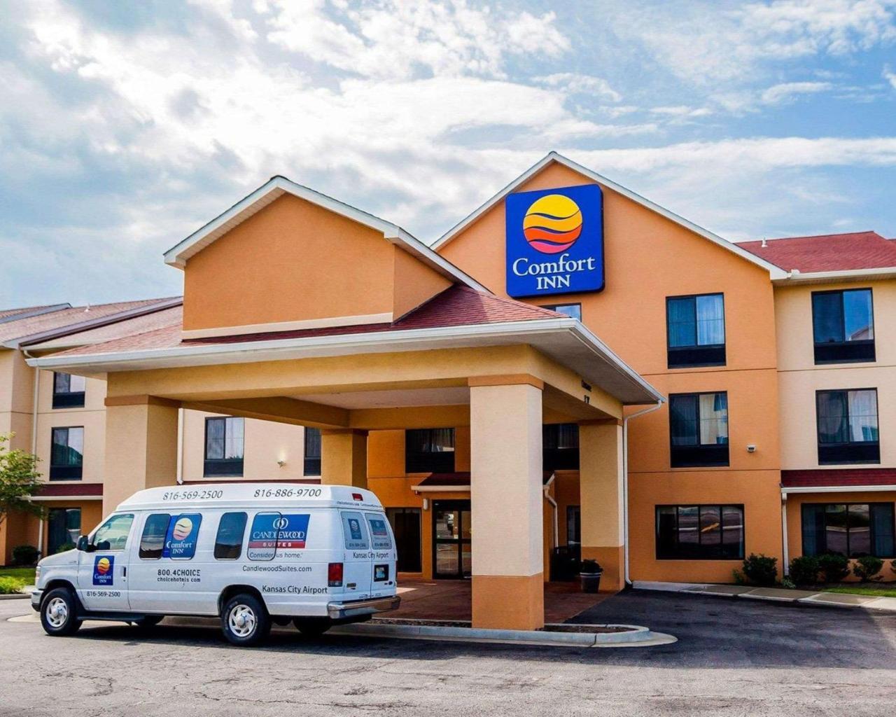 Comfort Inn Kansas City / Airport Exterior photo