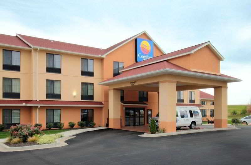 Comfort Inn Kansas City / Airport Exterior photo